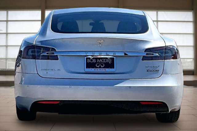 Used 2016 Silver Tesla  image 4