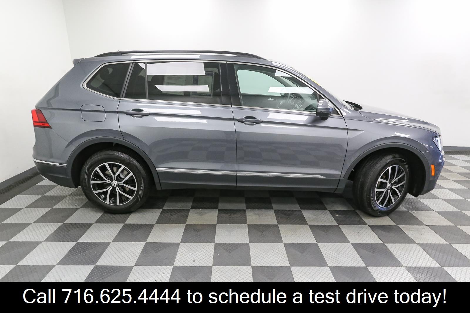 Used 2021 Platinum Gray Metallic Volkswagen SE image 9