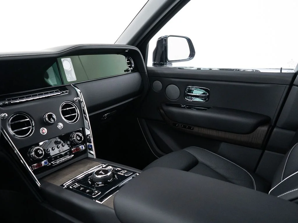 New 2027 Black Diamond Rolls-Royce  image 34