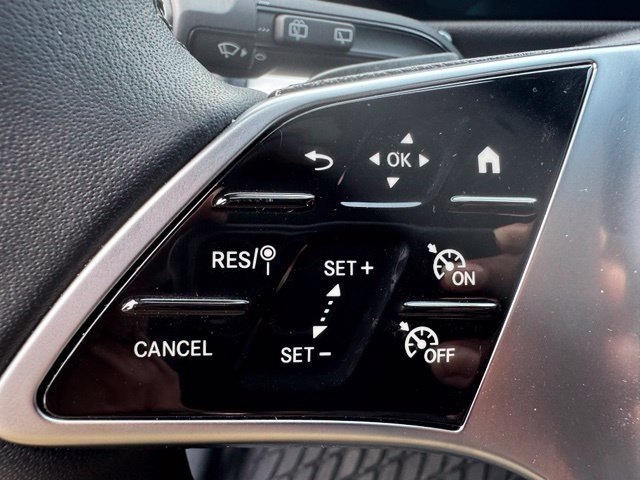 Used 2026 Night Black Mercedes-Benz GLB 250 image 5