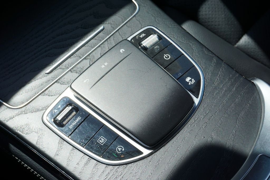 Used 2020 Polar White Mercedes-Benz GLC 300 image 19