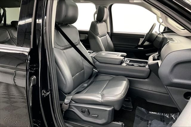 2025 Ford Expedition Active - Photo 8
