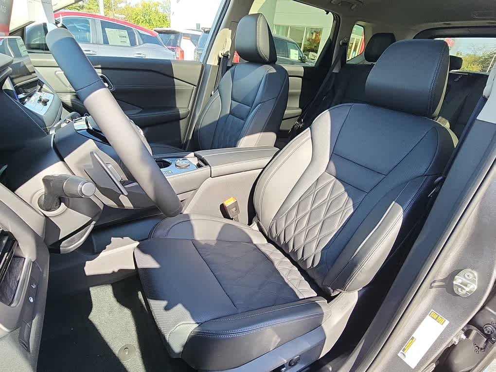 2026 Nissan Rogue Platinum - Photo 10