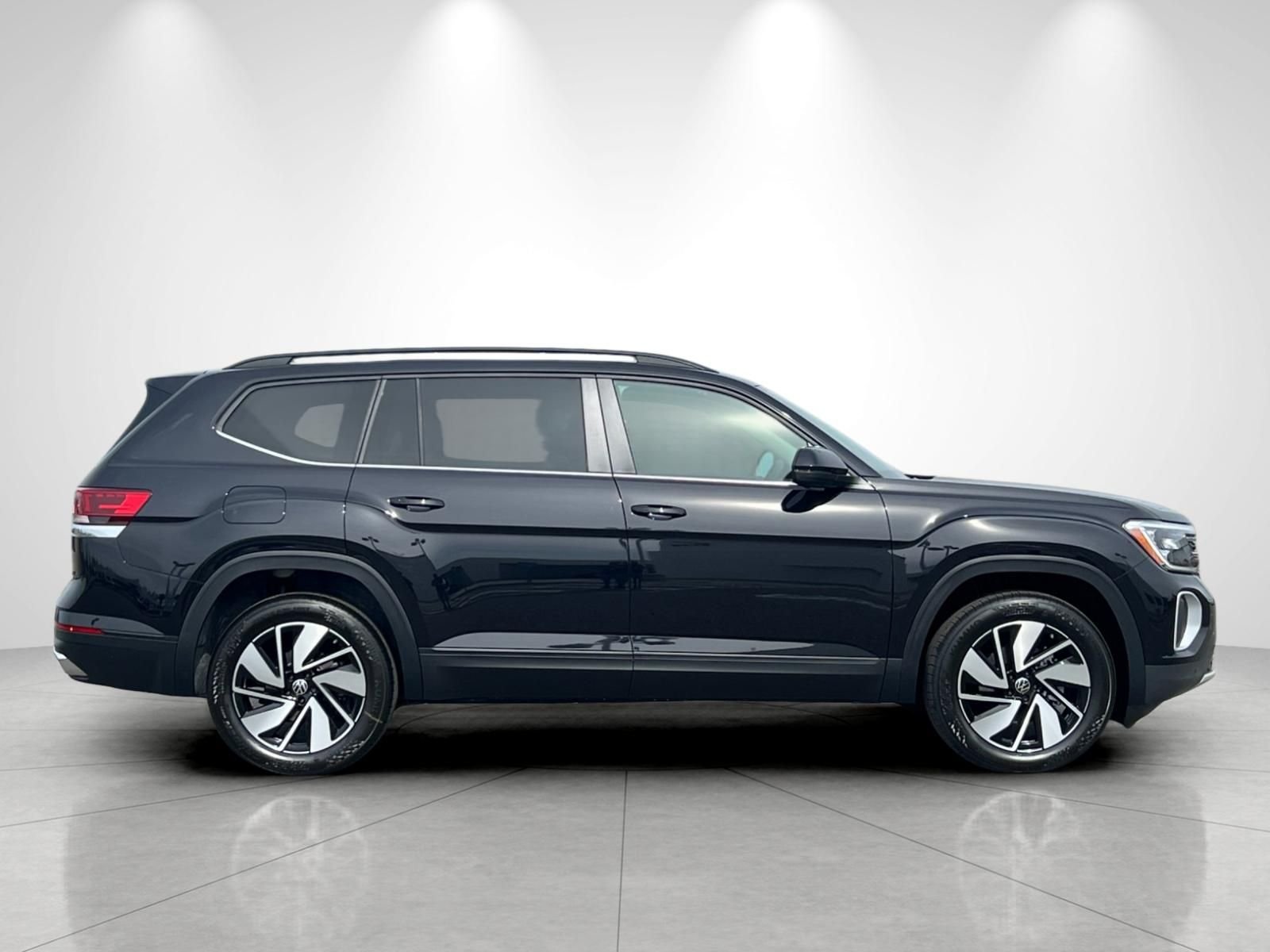 New 2026 Deep Black Pearl Volkswagen 2.0T SE w/Technology image 6