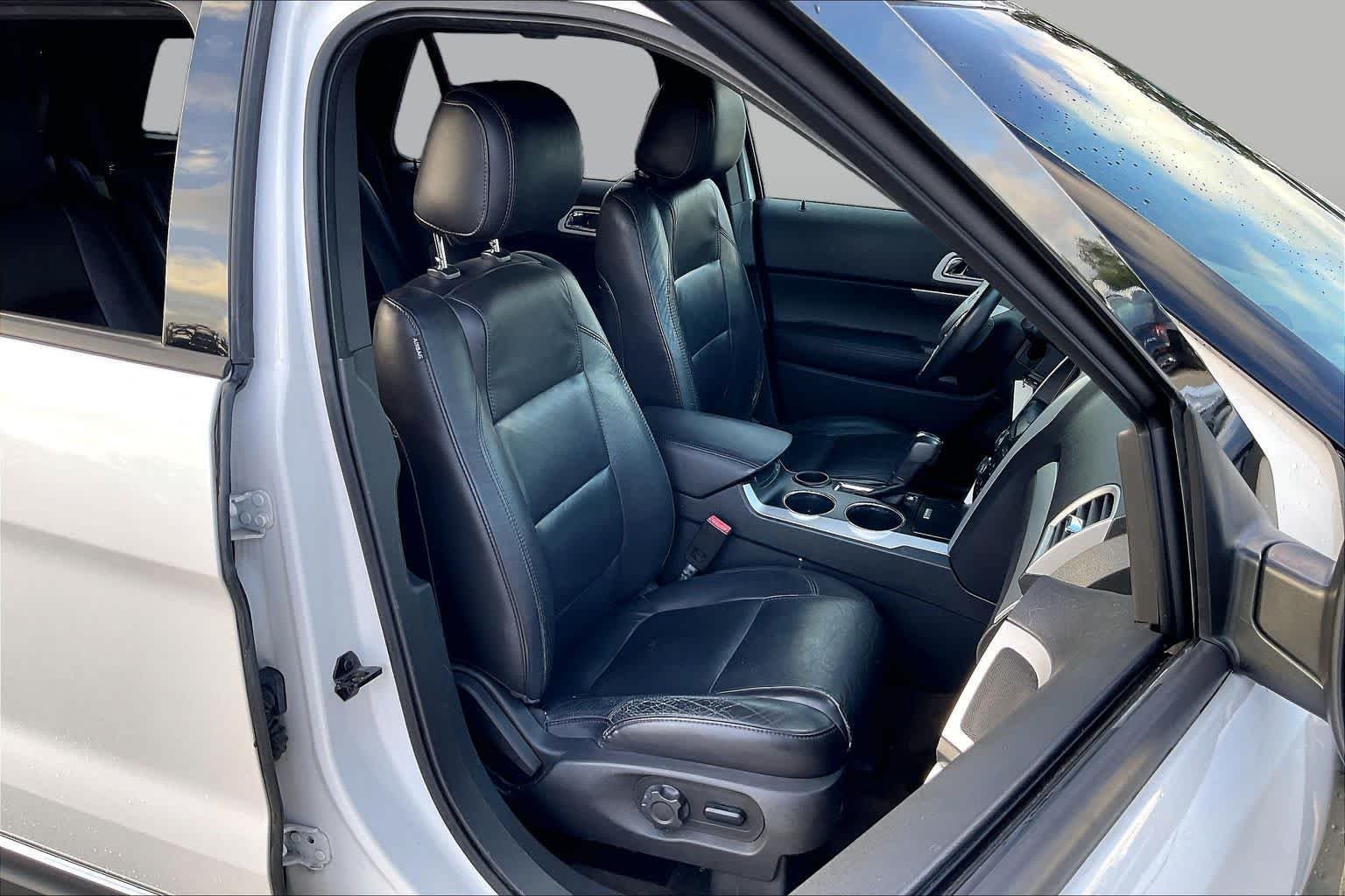 Used 2013 White Platinum Metallic Tri-coat Ford XLT image 7