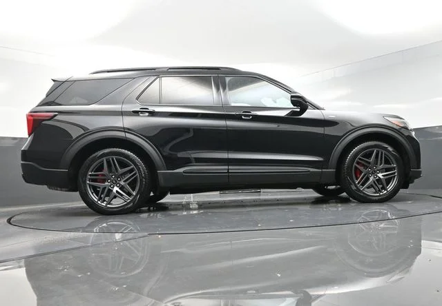 Used 2025 Black Ford ST-Line image 38