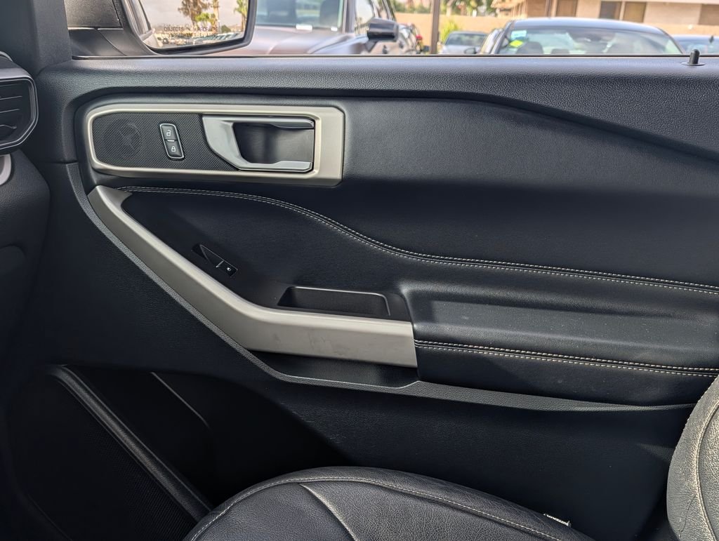 2023 Ford Explorer XLT - Photo 25