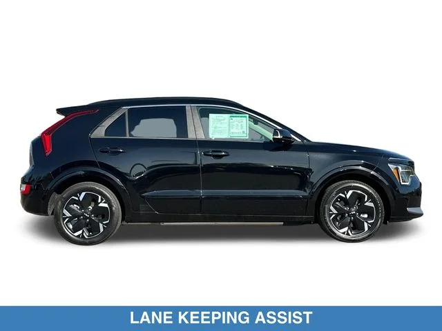 Used 2024 Black Kia Wind image 4