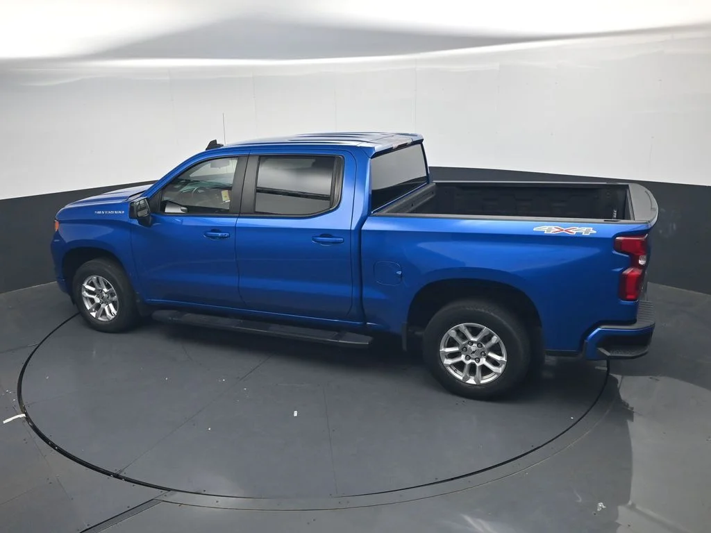 Used 2022 Blue Chevrolet RST image 30