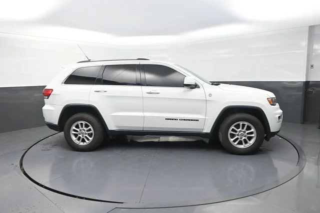 Used 2019 White Jeep Laredo E image 22