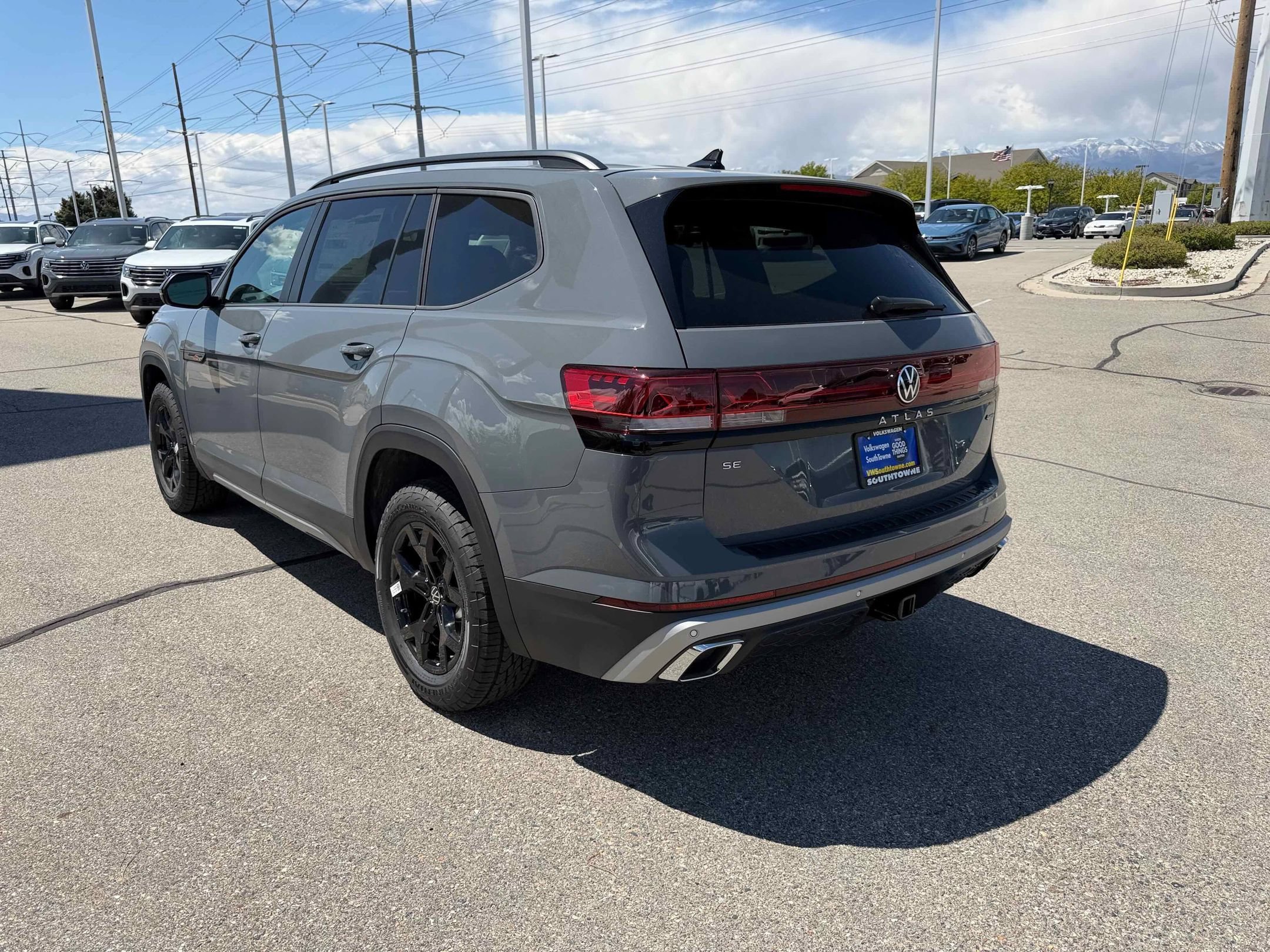 New 2026 Gray Volkswagen 2.0T Peak Edition image 5