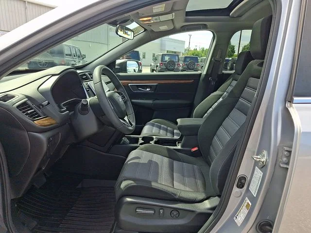 Used 2018  Honda EX image 13