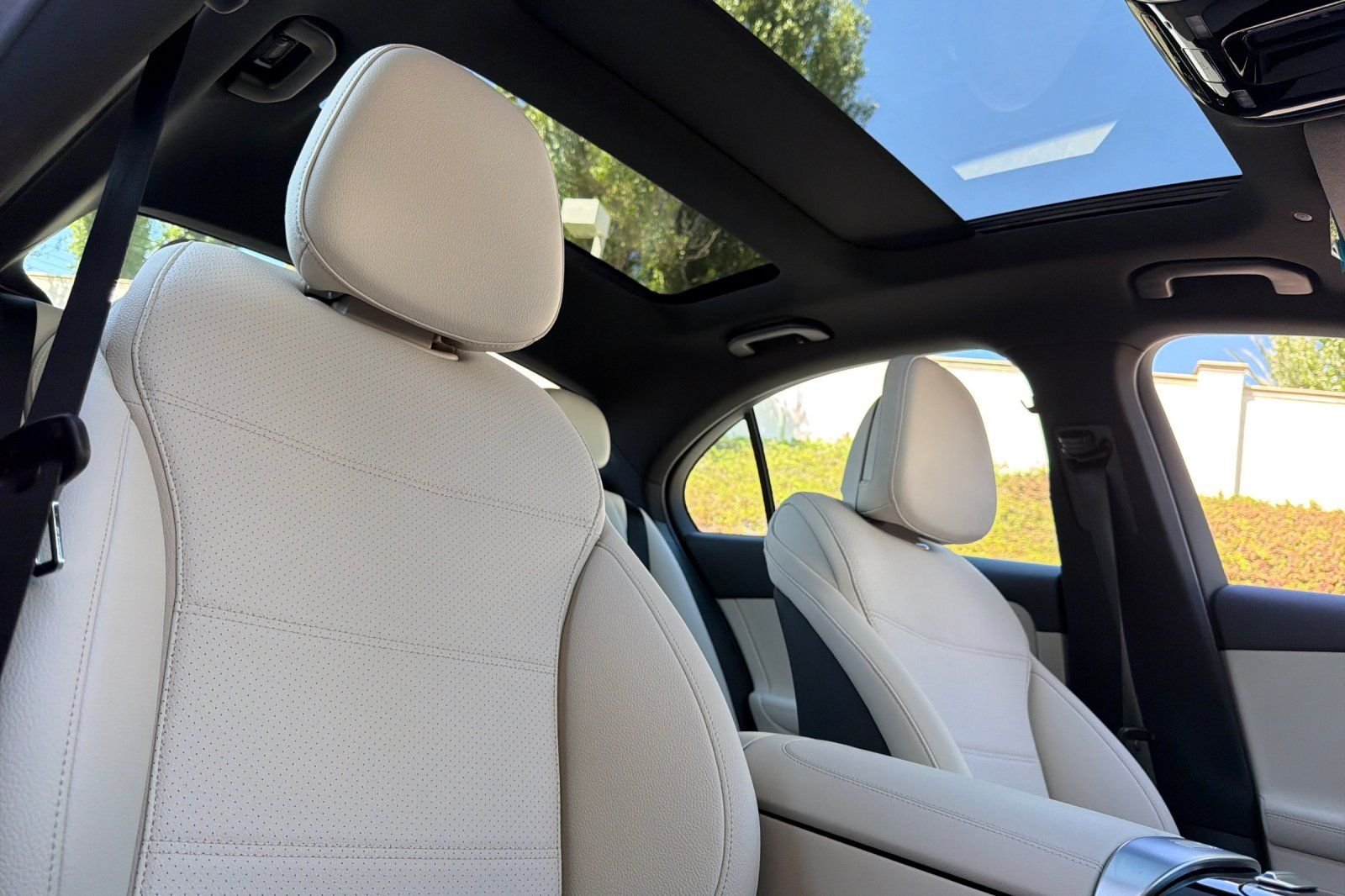 New 2026 Twilight Blue Metallic Mercedes-Benz C 300 image 33