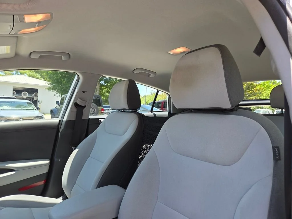 Used 2021 Ceramic White Hyundai Blue image 26