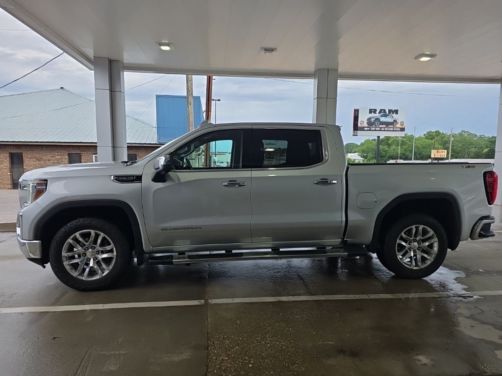 Used 2021 Silver GMC SLT image 2