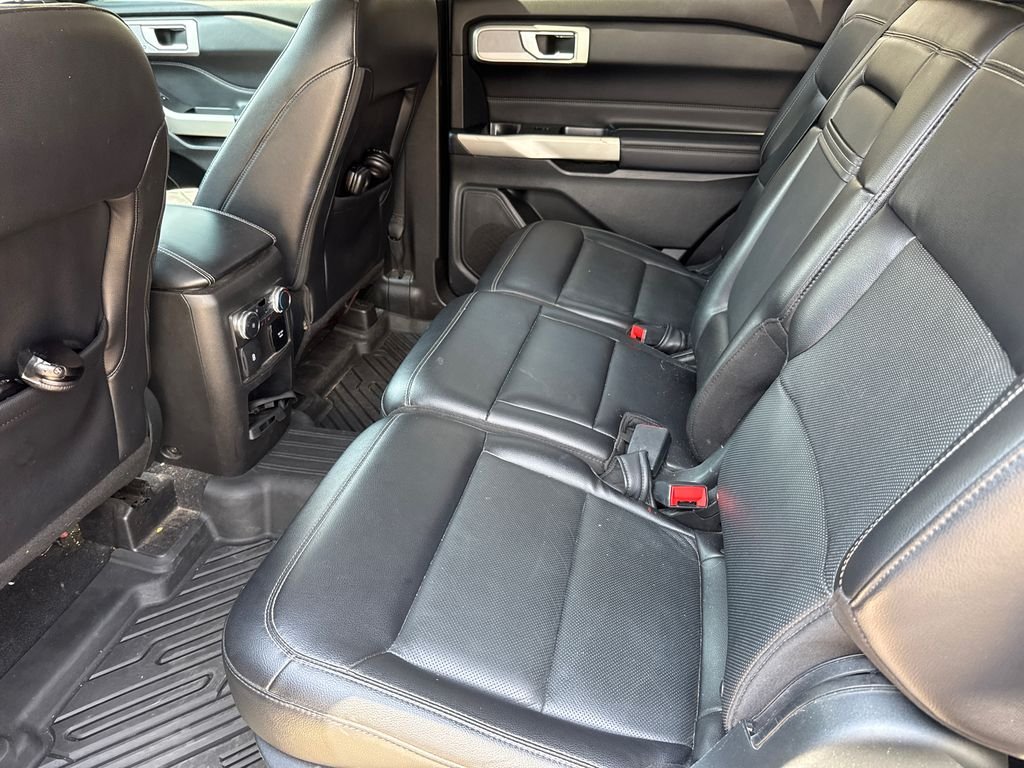 Used 2021 Blue Ford Limited image 18