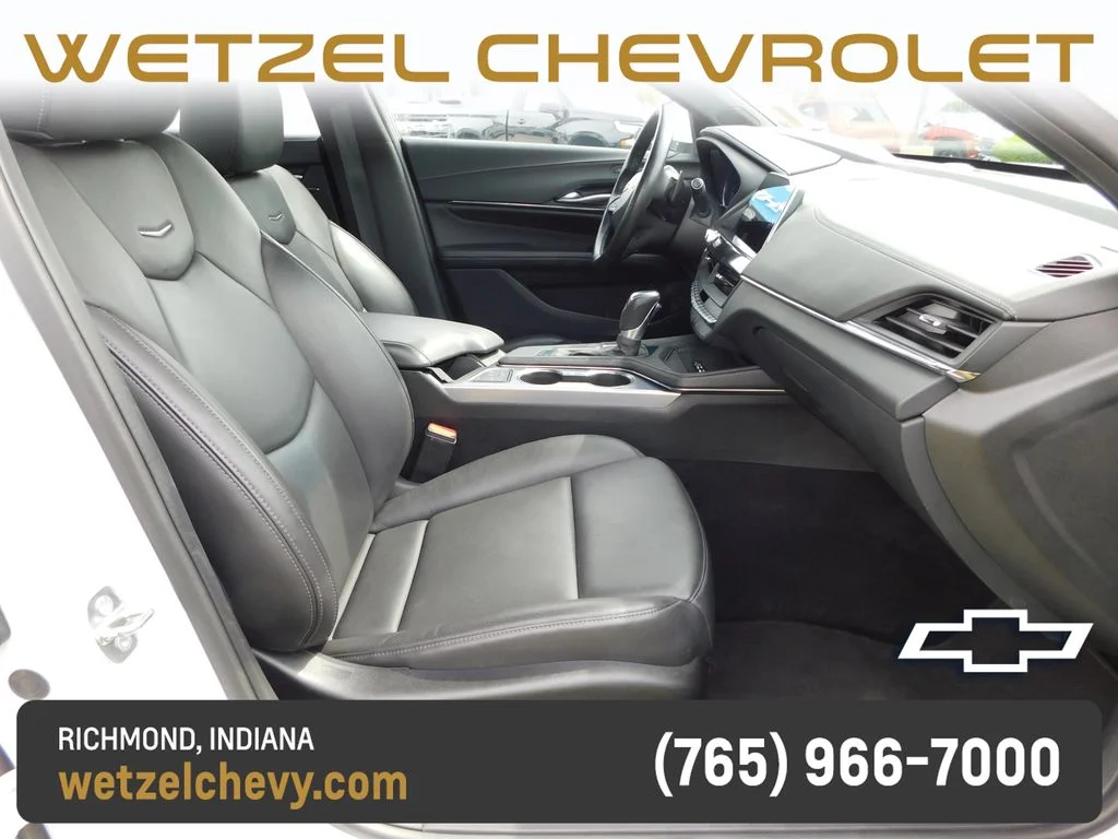 Used 2024 White Cadillac Premium Luxury image 17
