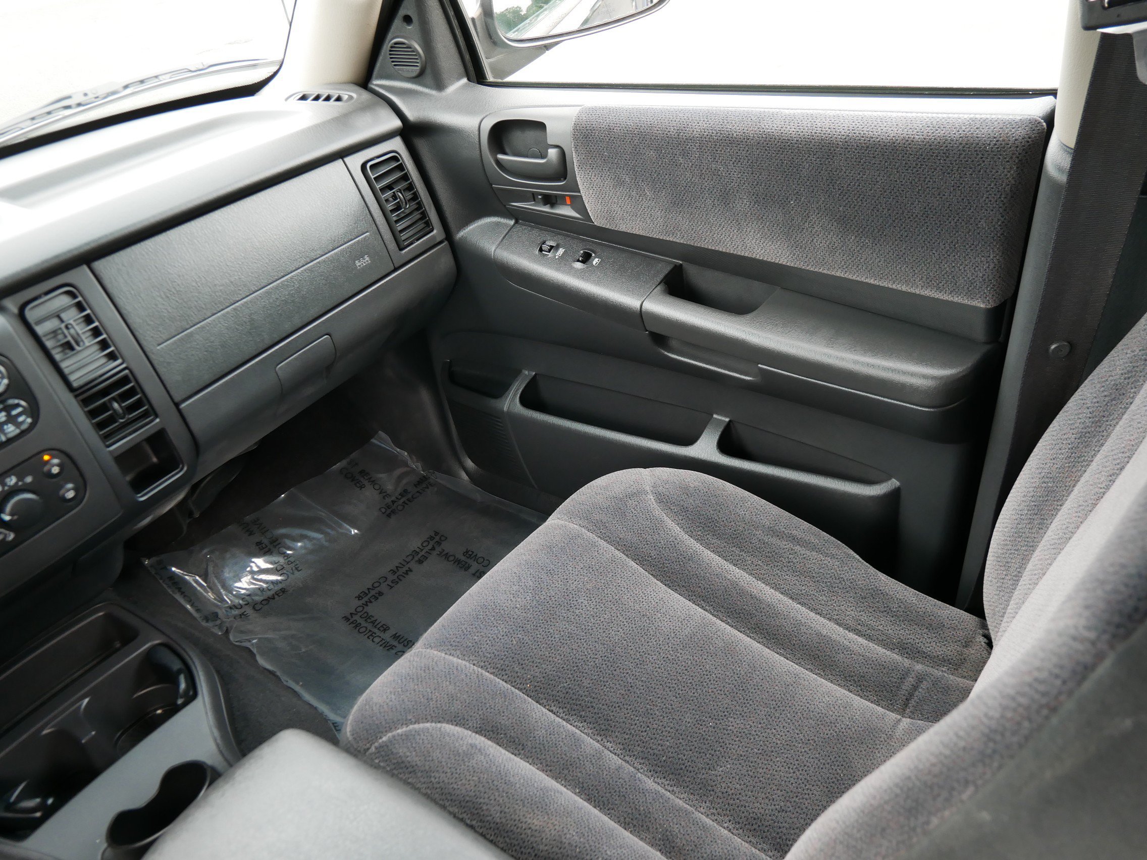 Used 2001 Blue Dodge SLT image 17