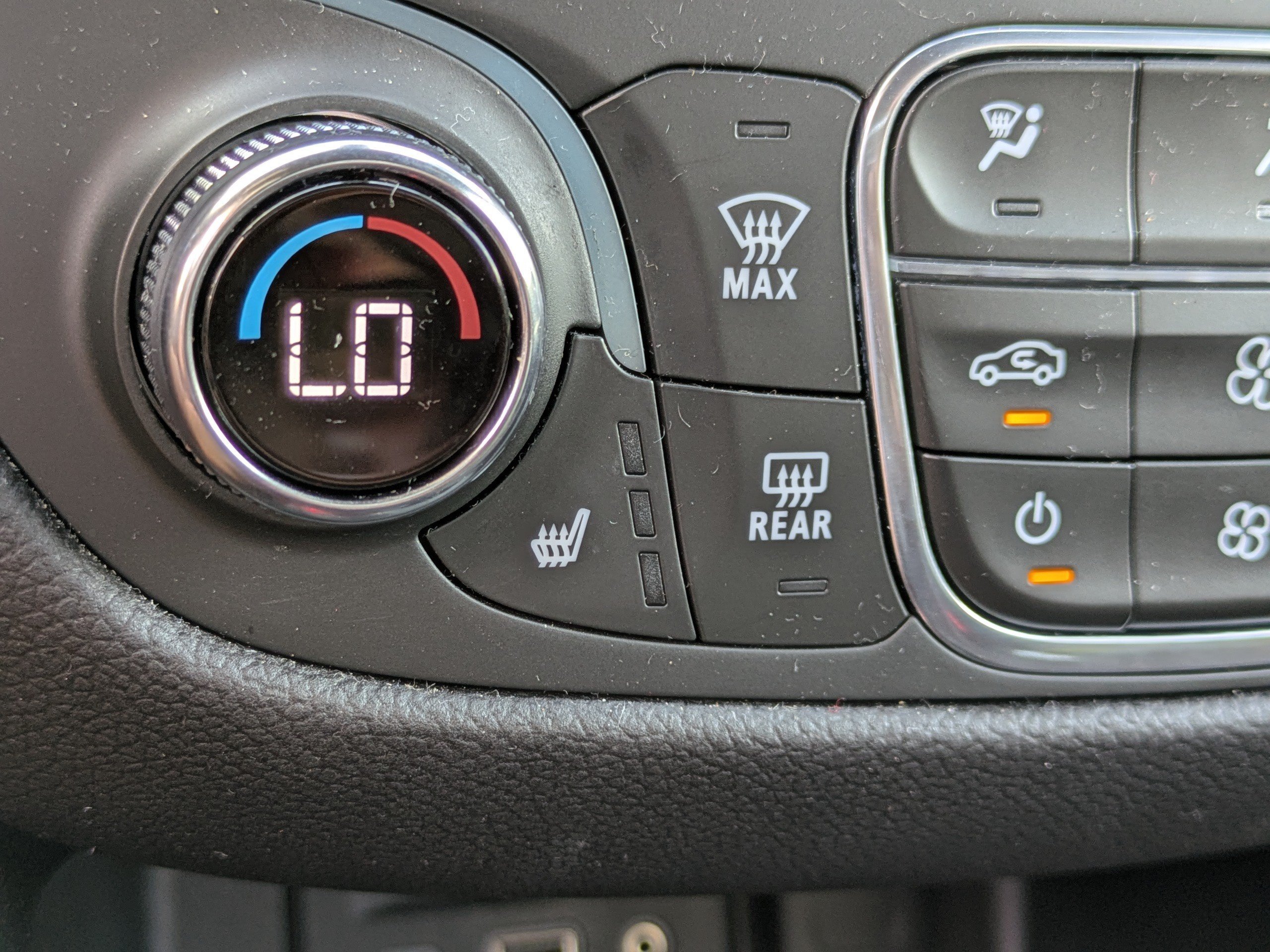 Used 2022 Silver Ice Metallic Chevrolet RS image 28