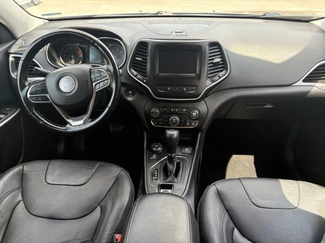 Used 2021 Blue Jeep Latitude Lux image 16