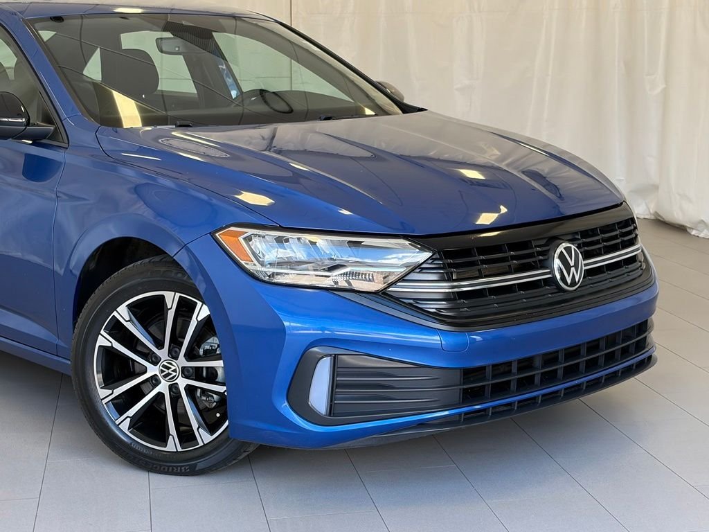 Certified Used 2022 Blue Metallic Volkswagen 1.5T Sport image 4