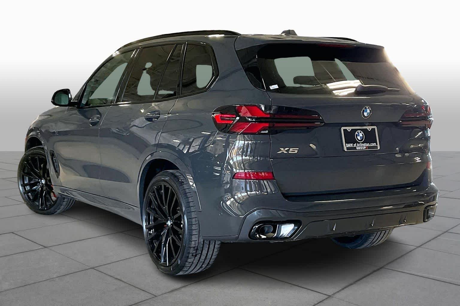 New 2026 Dravit Grey Metallic BMW sDrive40i image 12