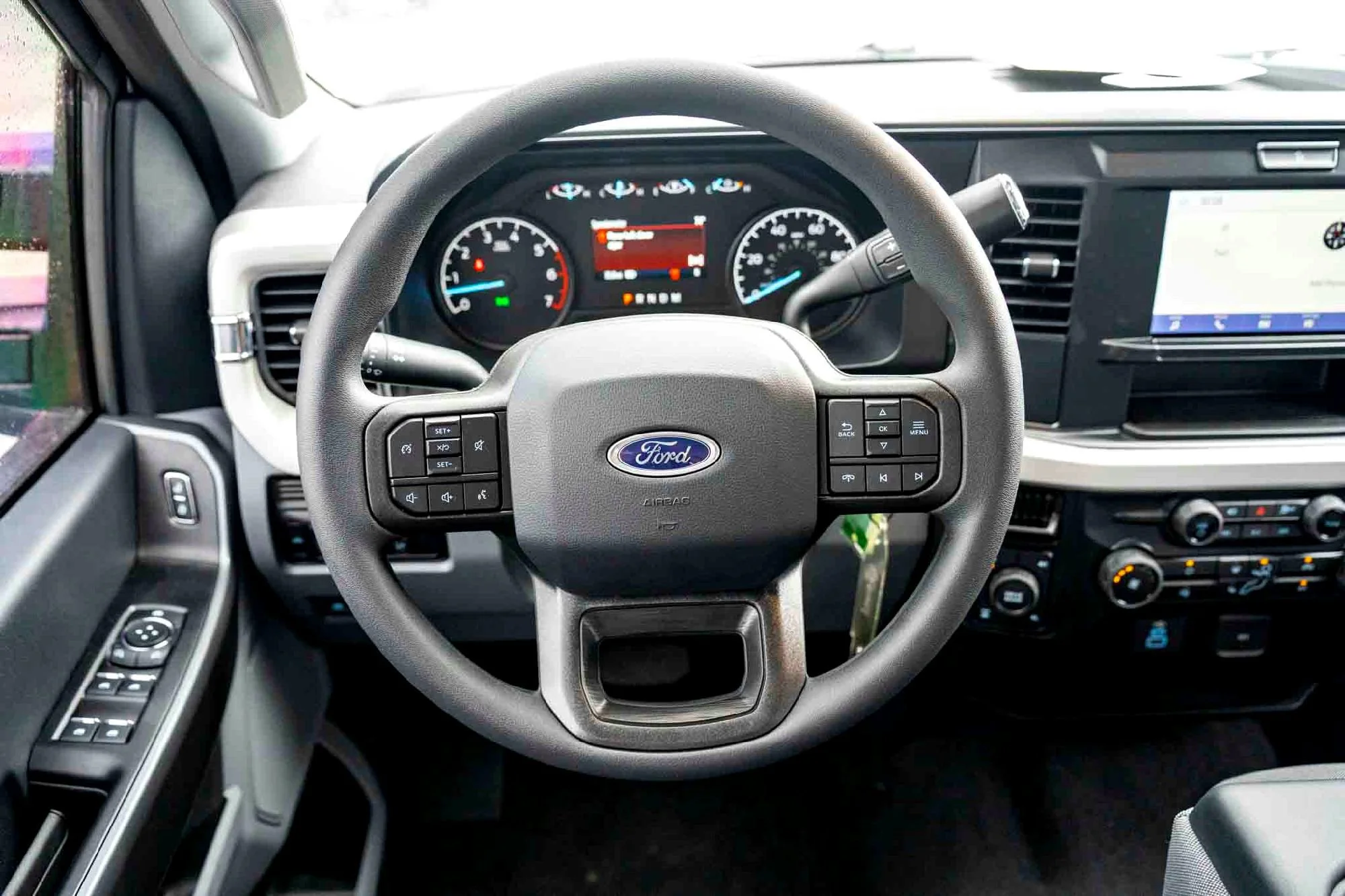 New 2026 Oxford White Ford XL image 21
