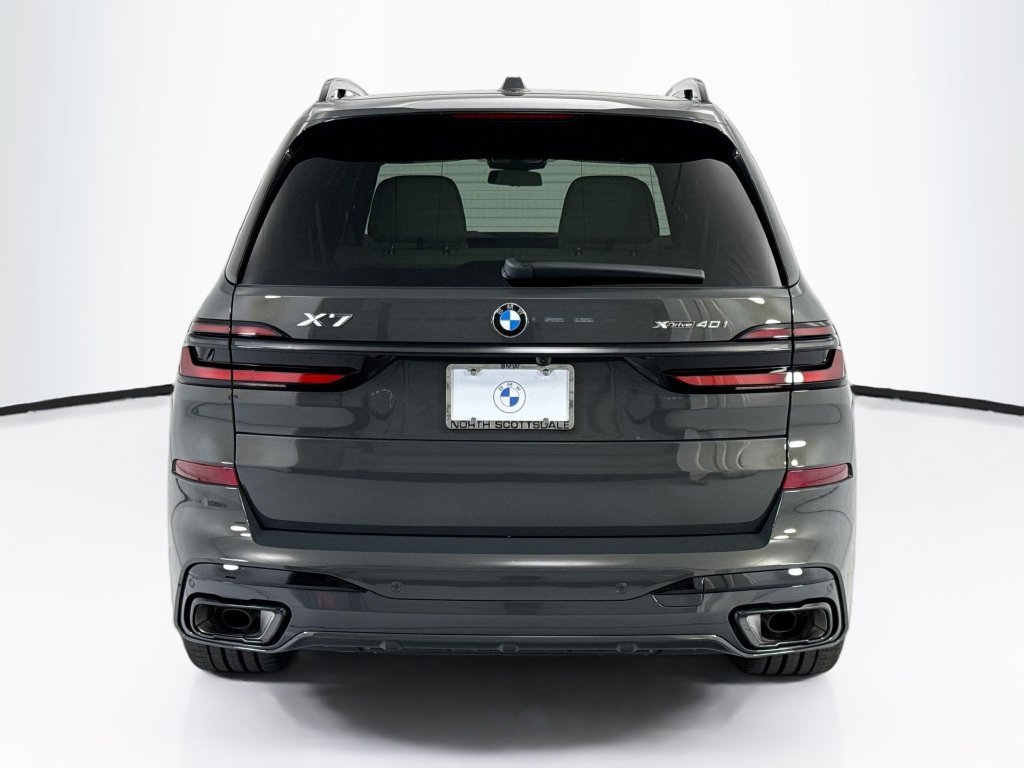 New 2027 Gray Metallic BMW xDrive40i image 6