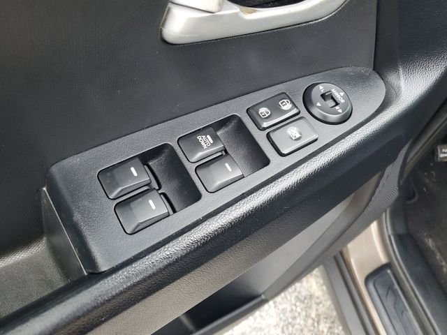 Used 2013 Beige Kia LX image 9