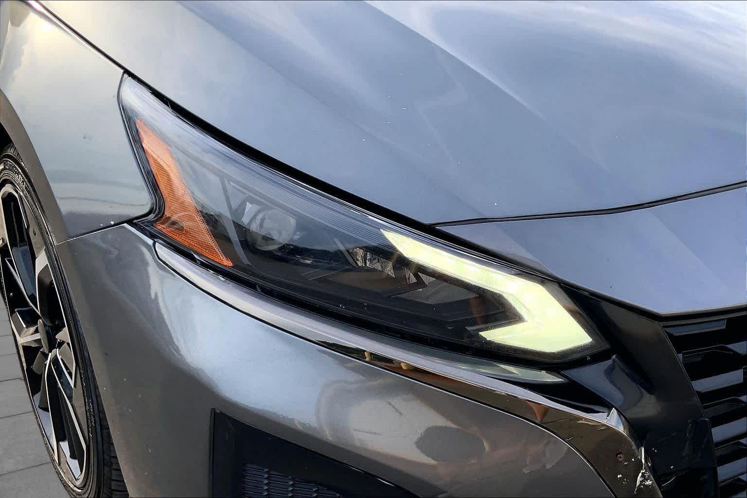 Used 2023 Gun Metallic Nissan 2.5 SR image 27