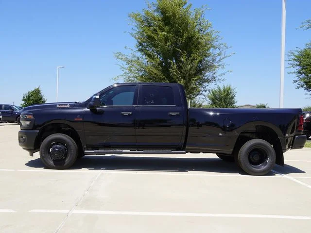 New 2027 Diamond Black Crystal Pearl-Coat Exterior Paint RAM Tradesman image 5