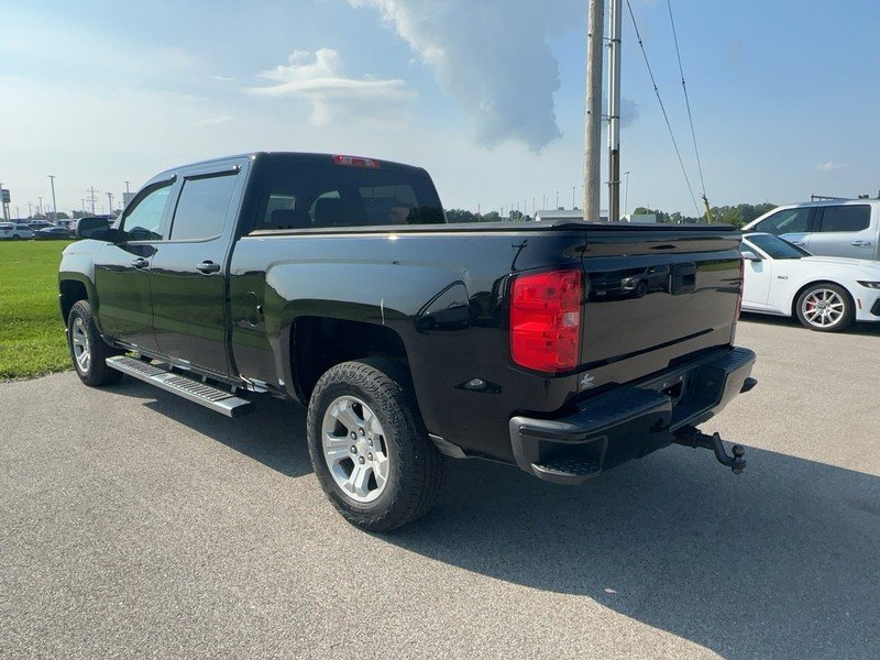 Used 2018 Black Chevrolet 4WD Crew Cab 153.0" LT w/2LT image 4