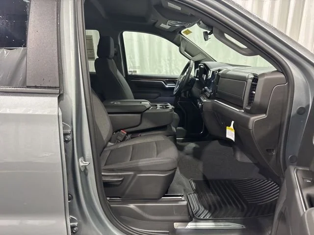 2025 Chevrolet Silverado 1500 LT - Photo 13