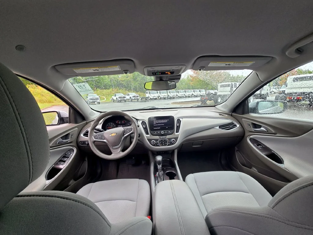 Used 2023 STERLING GRAY METALLIC Chevrolet LT image 13