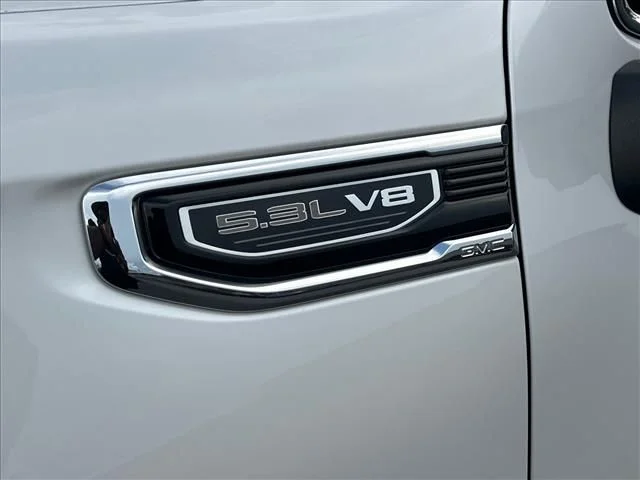 Used 2024 White GMC Denali image 15