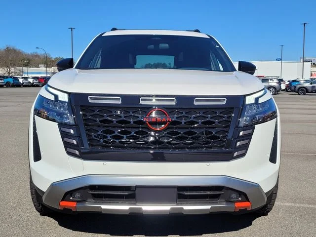 New 2026 Everest White Pearl TriCoat Nissan Rock Creek® image 13