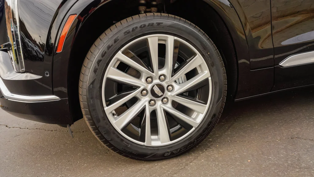2027 Cadillac VISTIQ Luxury - Photo 7