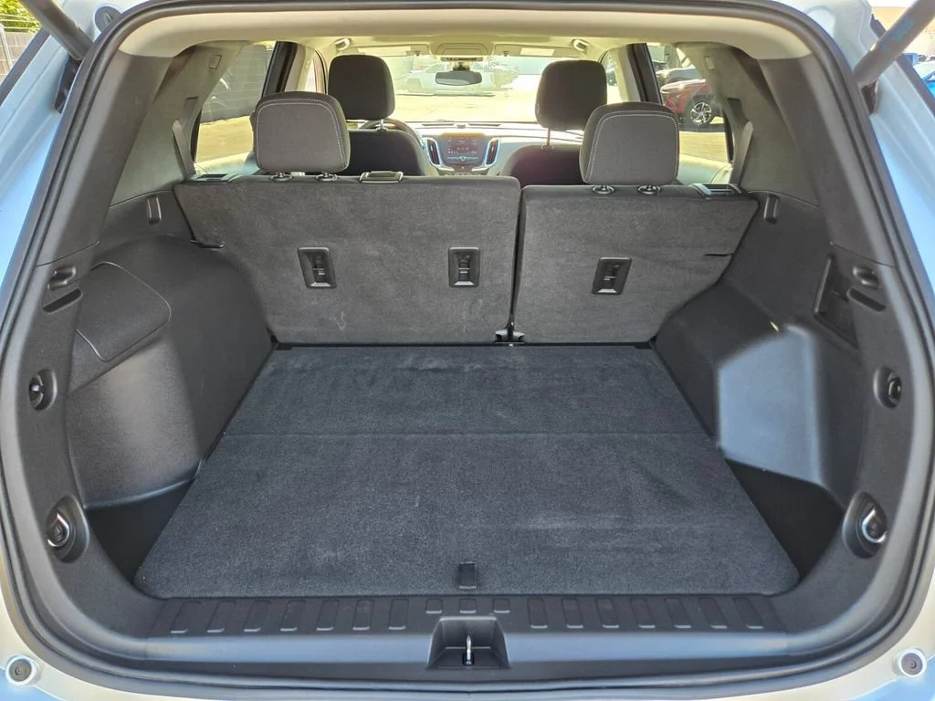 Used 2021 SILVER ICE METALLIC Chevrolet LT image 14
