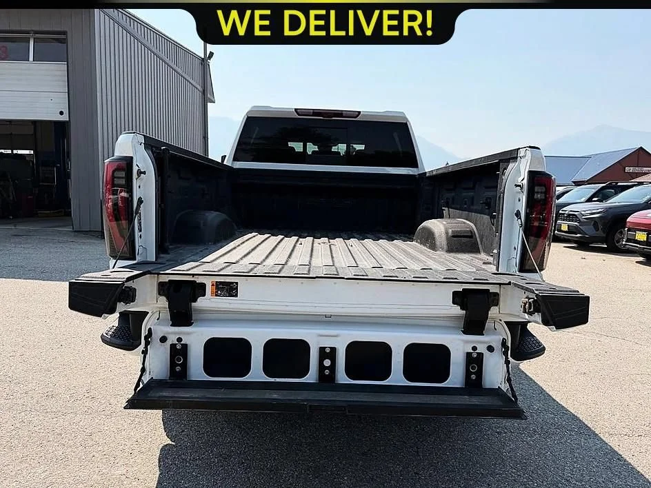 Used 2024 Summit White GMC AT4 image 10