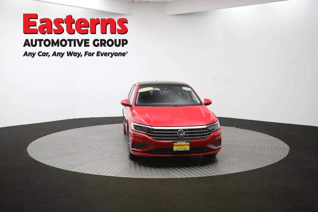 Used 2019 Red Volkswagen SEL image 52