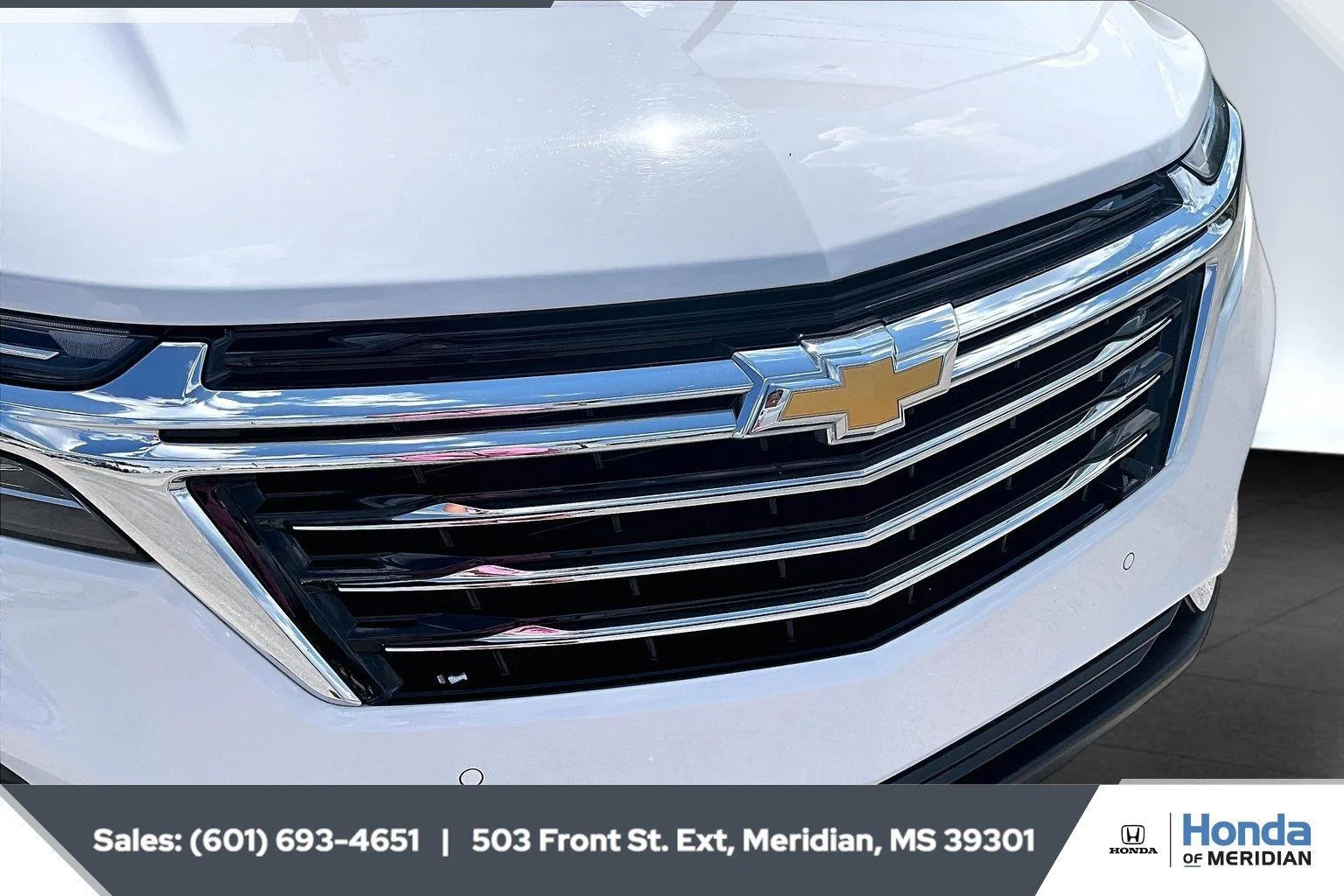 Used 2023 Summit White Chevrolet Premier image 21