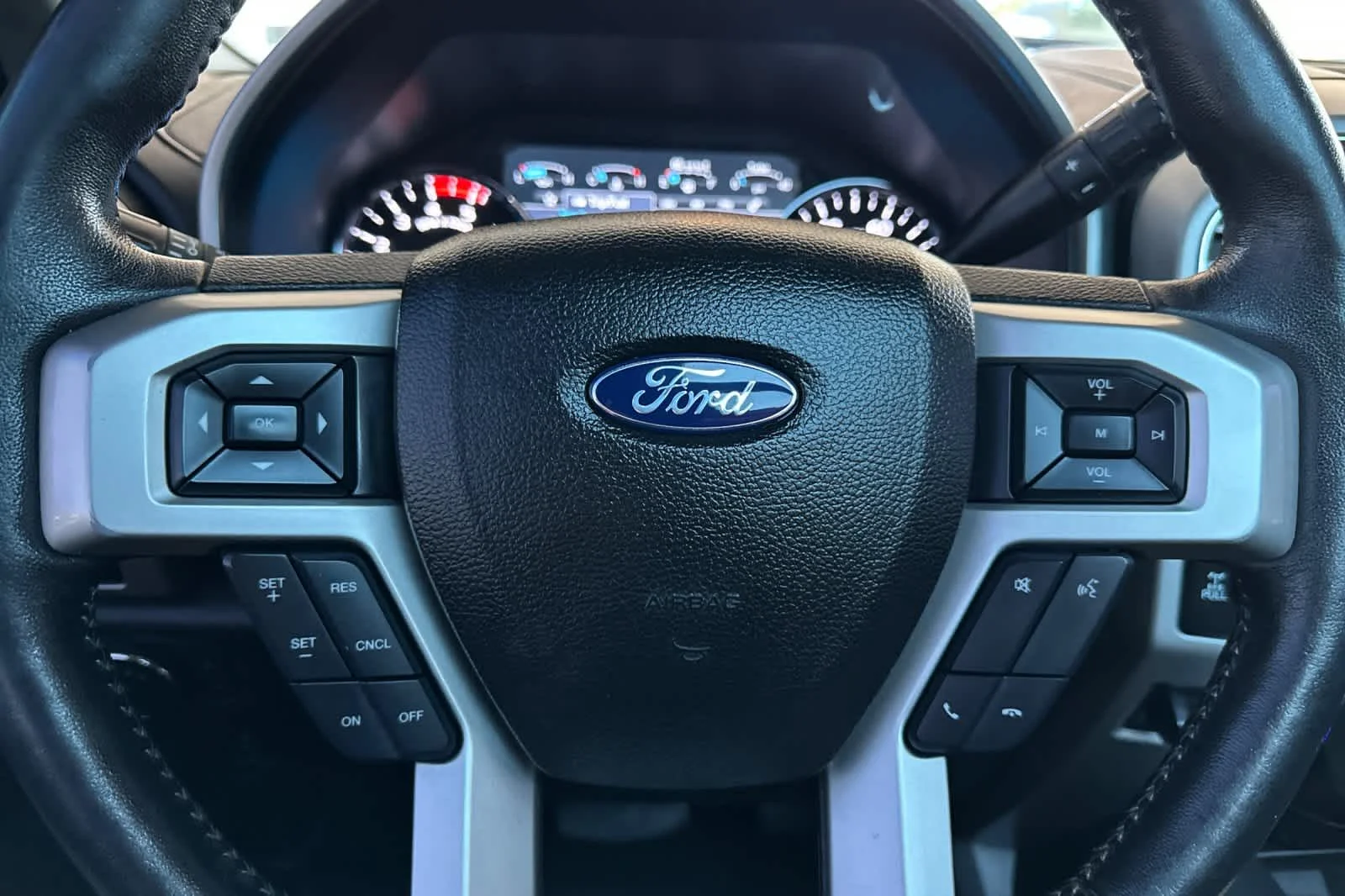 Used 2017 Ingot Silver Metallic Ford Lariat image 23
