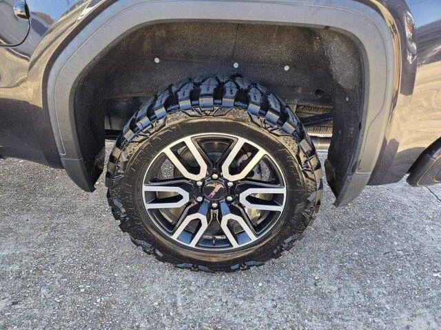 Used 2022 Titanium Rush Metallic GMC AT4 image 27