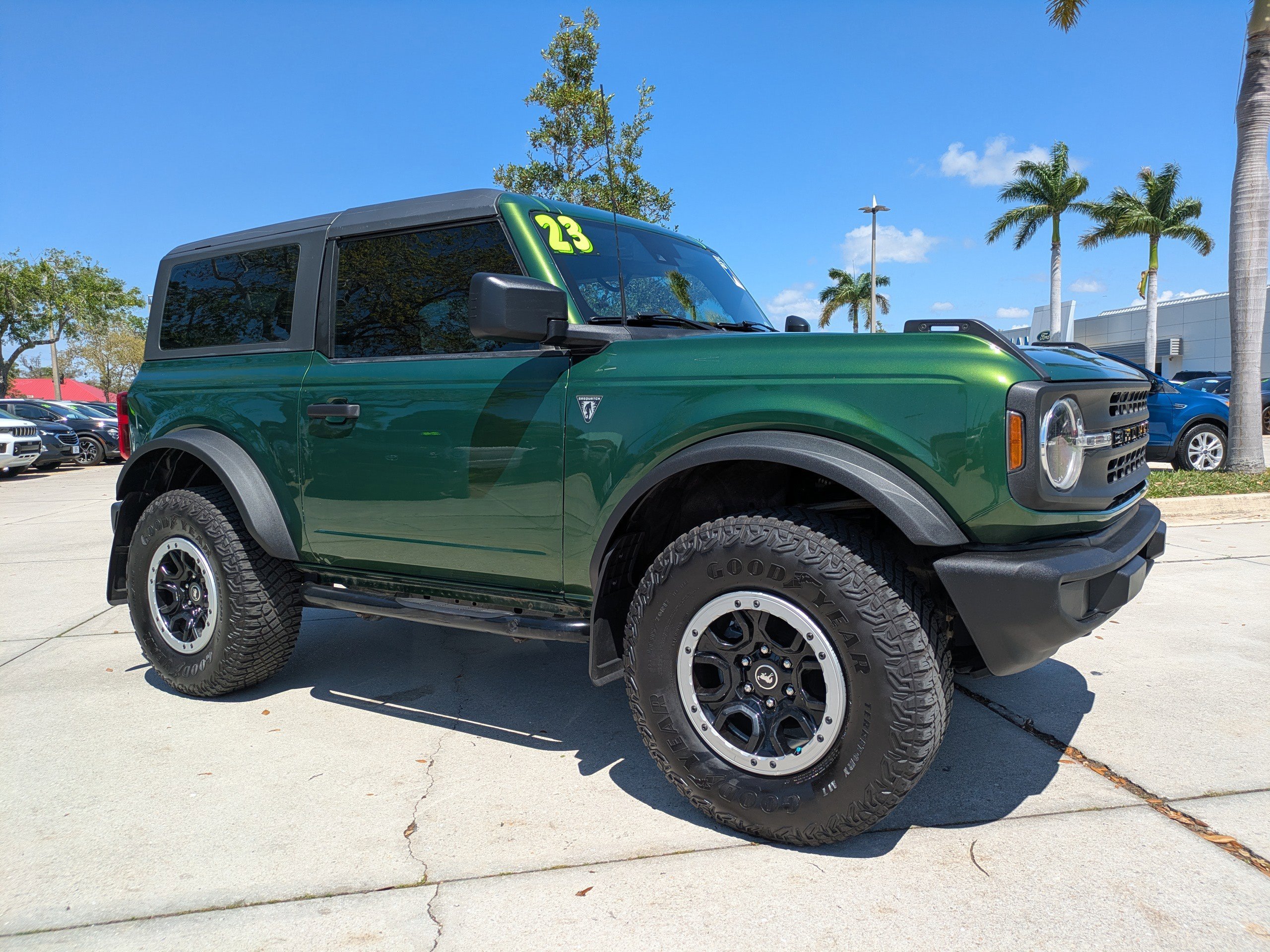2023 Ford Bronco 2-Door Base