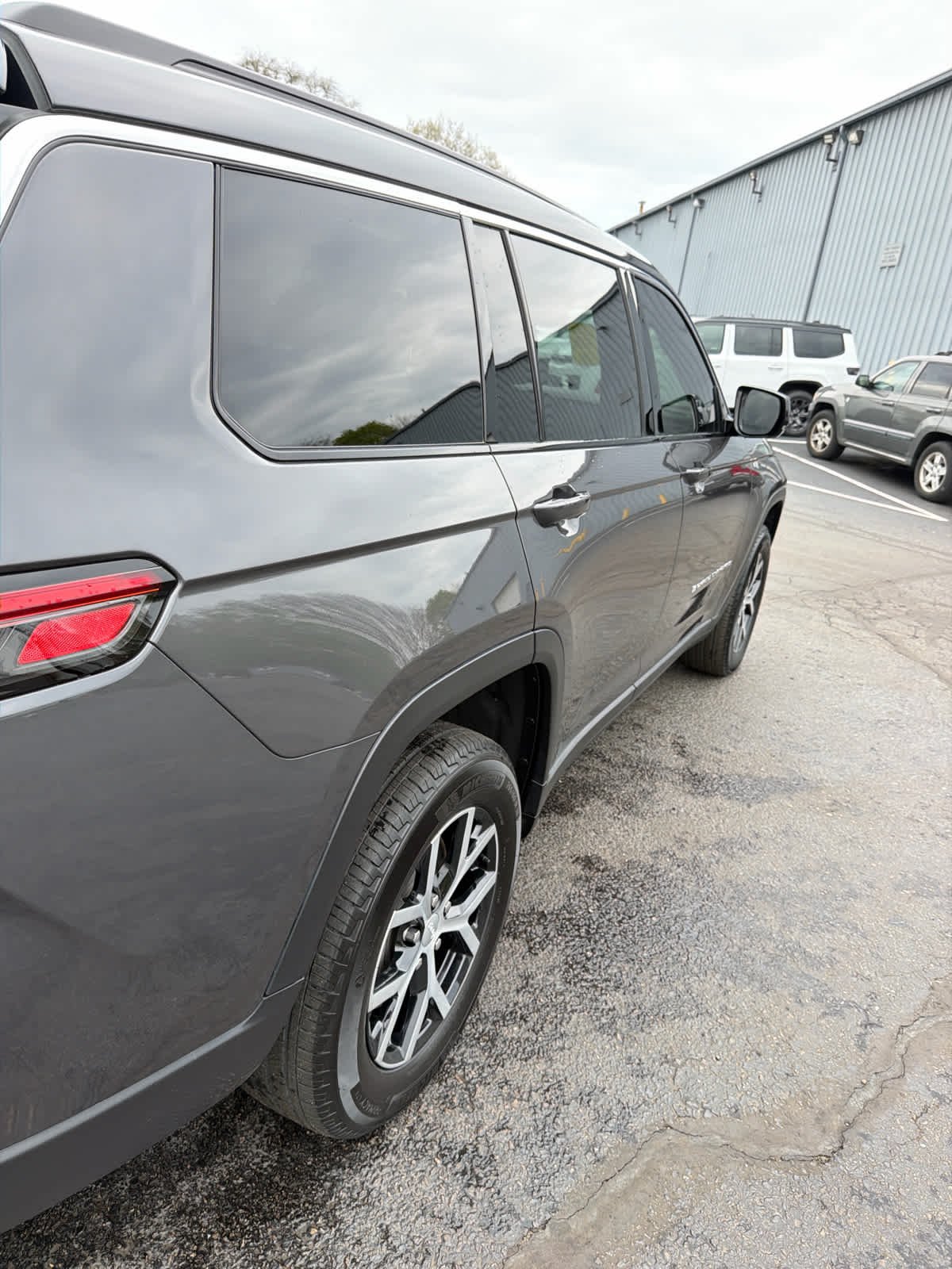 Used 2024 Baltic Gray Metallic Clearcoat Jeep Limited image 23
