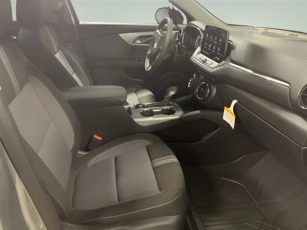 2025 Chevrolet Blazer 2LT - Photo 14