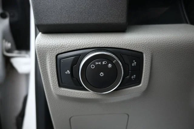 Used 2021 White Ford XLT image 18