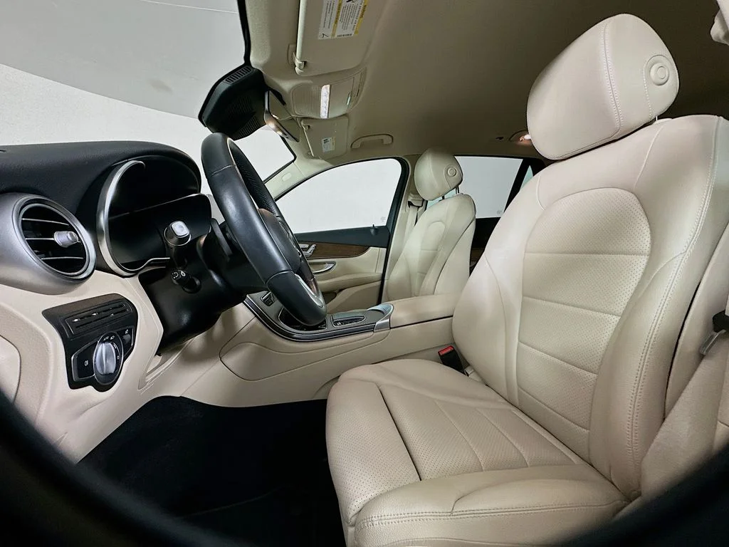 Used 2022 Gray Mercedes-Benz GLC 300 image 20
