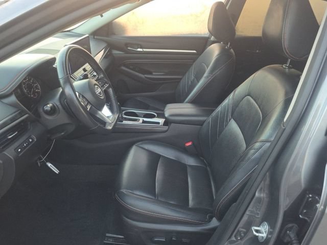 Used 2023 Gun Metallic Nissan 2.5 SR image 4