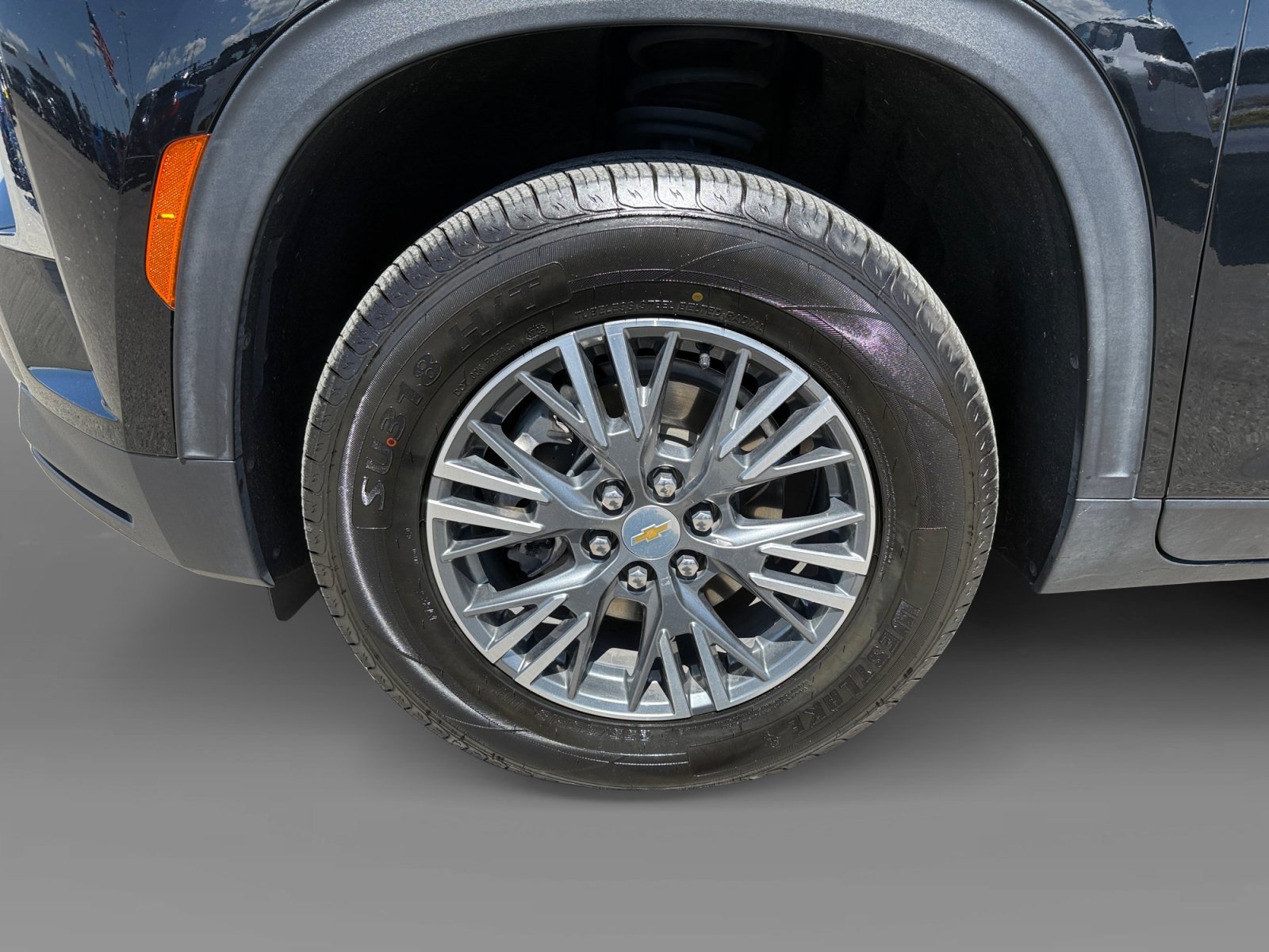 Used 2025 Black Metallic Chevrolet LT image 9